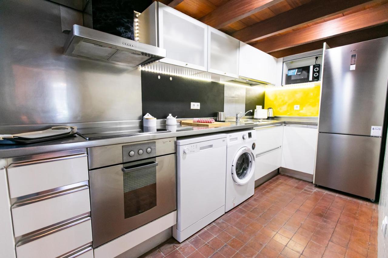 Apartamento 3 Dormitorios En Calle San Vicente. Севиля Екстериор снимка