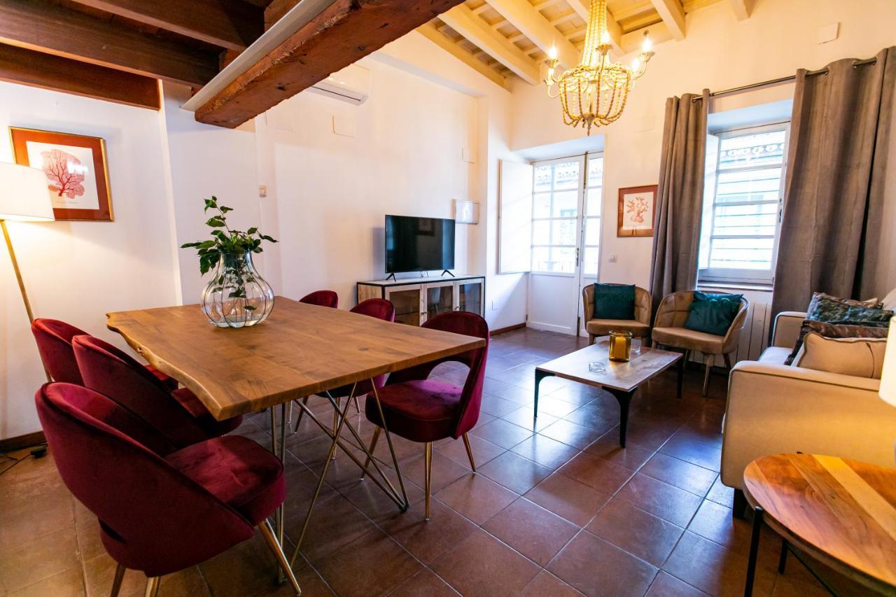 Apartamento 3 Dormitorios En Calle San Vicente. Севиля Екстериор снимка